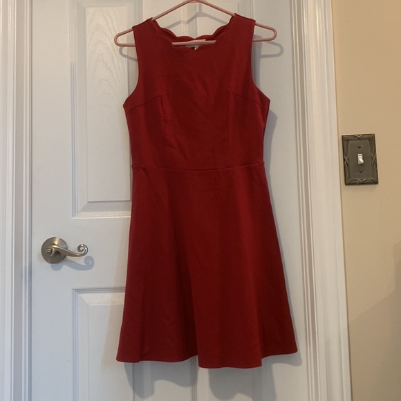 Burgundy dress - Picture 2 of 3
